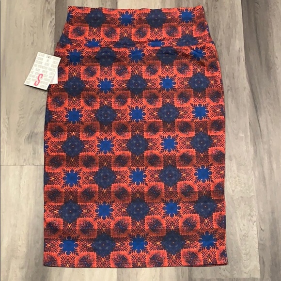 Lularoe Cassie skirt new with tags! - Picture 1 of 2